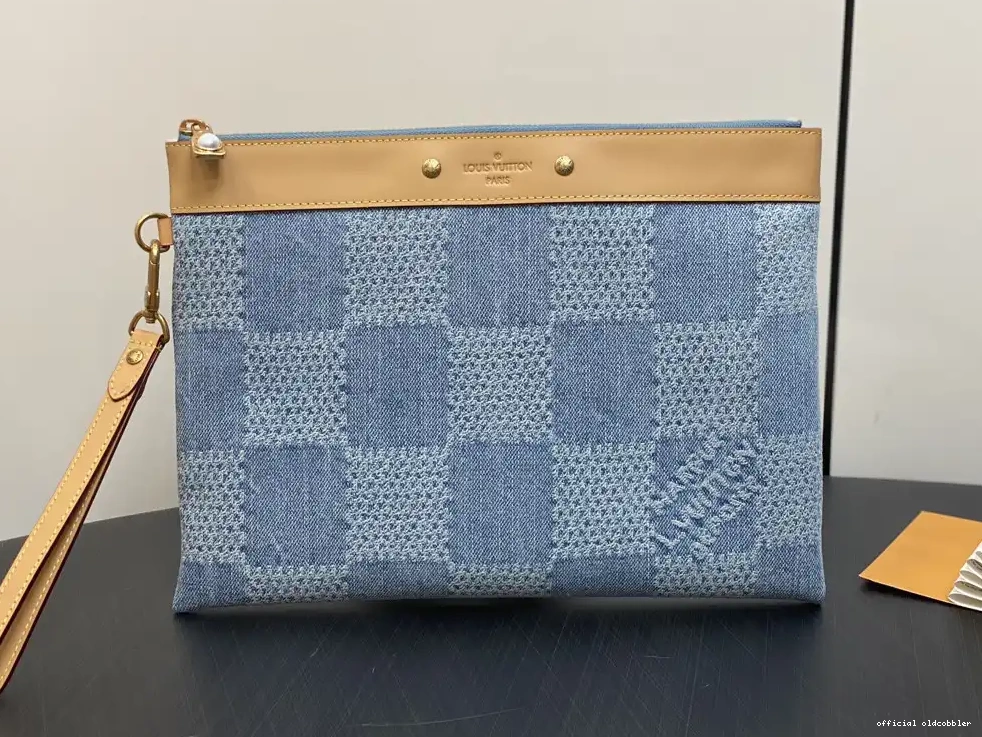 Official oldcobbler POCHETTE LOUIS VUITTON TO-GO-30*21.5*2cm 0530